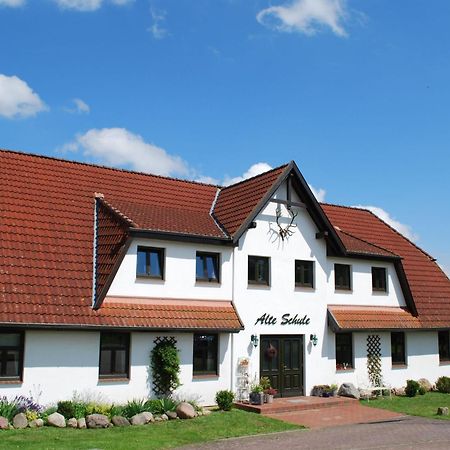 Apartment Gästehaus Alte Schule-5 Dargun Exterior foto